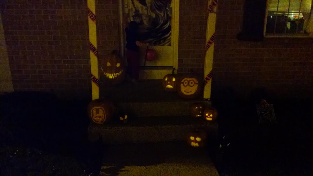 Oggieboogie didos #pumpkincarving #halloween2015