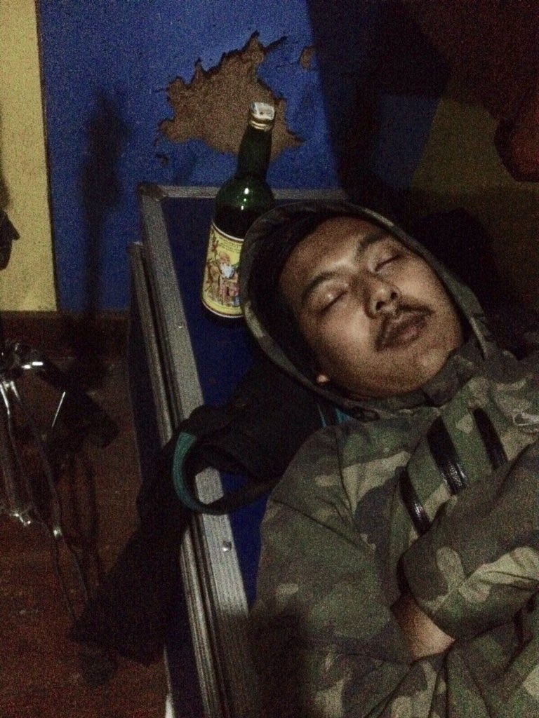 SundaneseRiot's tweet photo. Wilujeng tepang taun pokalis kami! Semoga sehat selalu @iqbalikeup https://t.co/mRWevEMLws