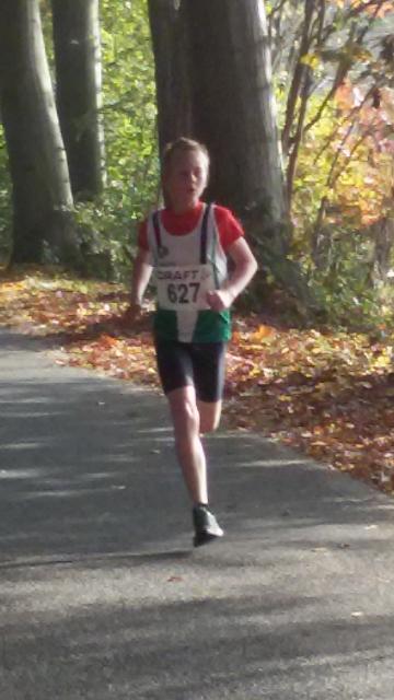 StefGielen's tweet photo. Ook @AC_KAPE aanwezig op #GroteVeldloop in @VordenNL. Mooie herfstloop georganiseerd door @Hanzesport https://t.co/CPWj58PFgO