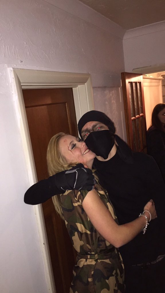 lauraasandyss's tweet photo. pt2🎃👻❤️ https://t.co/y3Mxb9SqJ1