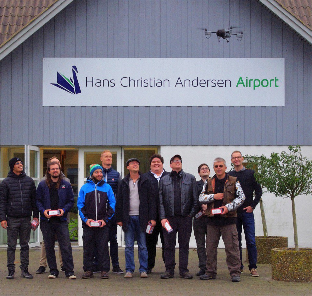 uasdenmark_int's tweet photo. Happy graduates  have passed our UAS Flight Academy. From #Nethope #UAV Working Group, joined by #Danoffice IT https://t.co/mqYainucV0
