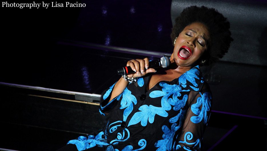 VLPacino's tweet photo. @JeniferLewis @thesherylralph @DivasSimplySing #DIVA25 #CureAIDS Los Angeles, October 24, 2015. Photo @VLPacino https://t.co/GgYB4XKymv