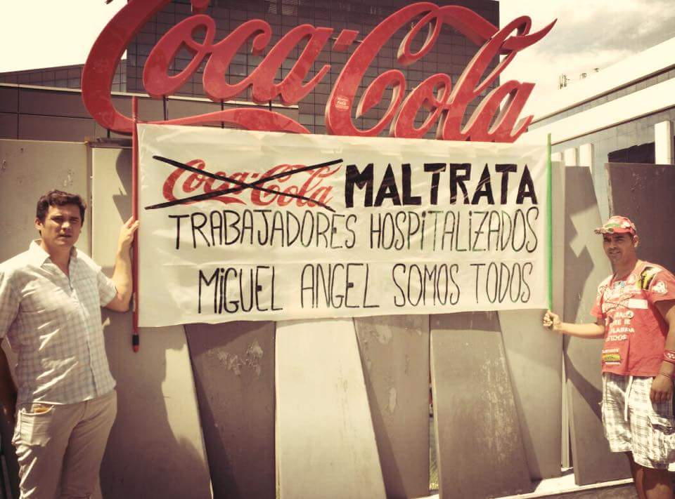 gerontecontena's tweet photo. #CocaCola maltrata
Es necesario apoyar a @cocacolaenlucha con #boicotCocaCola 

RT“@CokeTerrorist: https://t.co/2Yi1y6rsSQ”