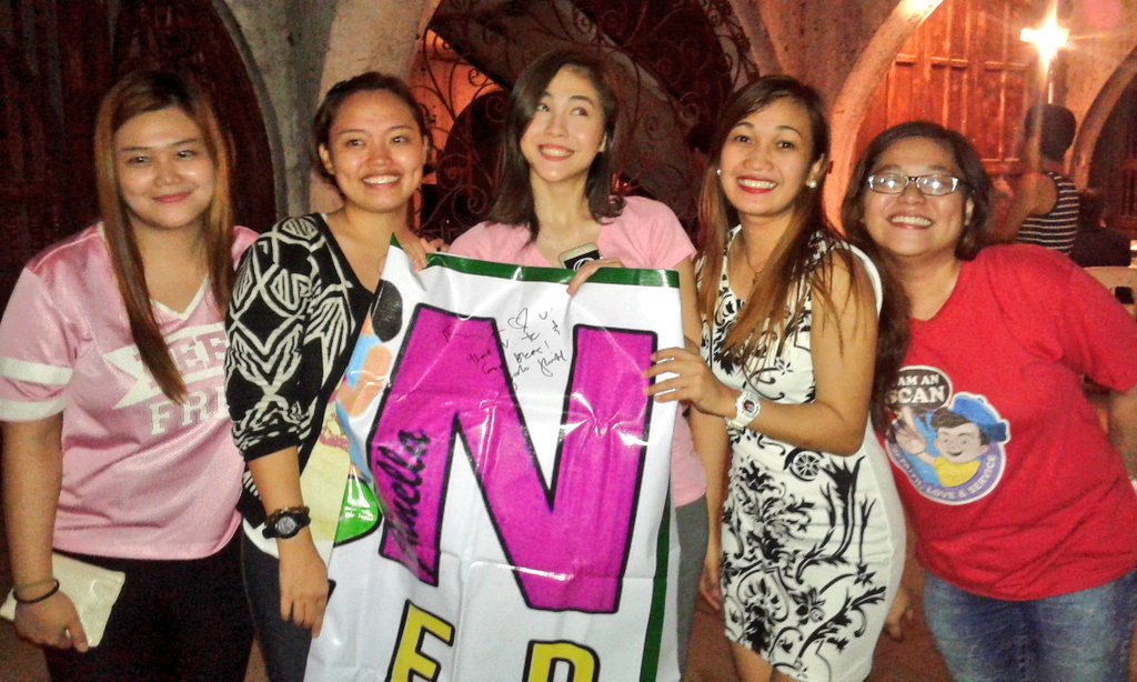 sheenimii's tweet photo. Greenhearts! Sila talaga ang mga muse ng MarNellaFever!💚💚 takot kasi ako magpic kaya yan lang ang meron ako hahah👻👻👻 https://t.co/6Zeg5Rrd4f