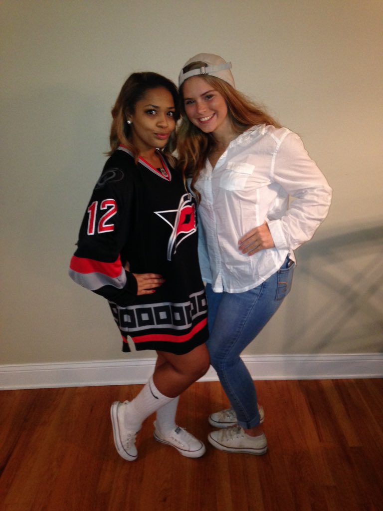 adreeanaj's tweet image. happy halloweekend #predeath 🎃🍂🎉