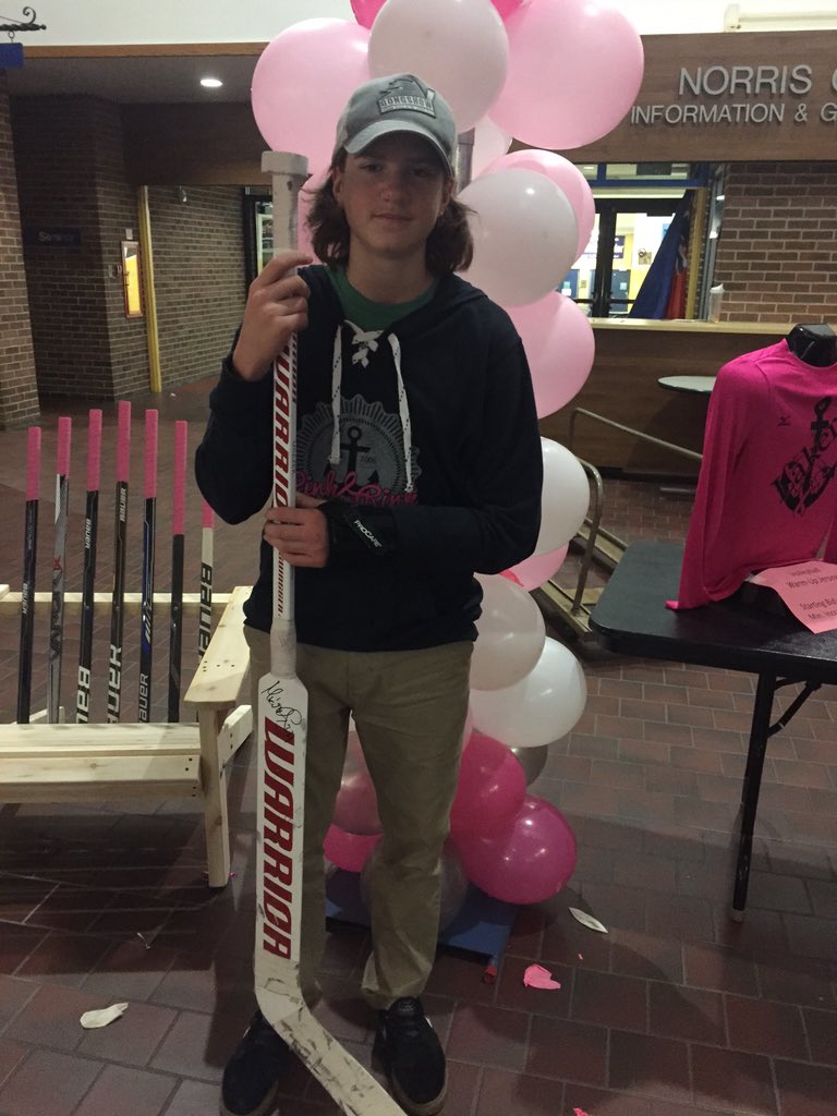 HHFHugger's tweet photo. Autographed Peter Mrazek stick. #happygoalie #mrazekrocks #RedWings #pinkintherink #LakerFamily https://t.co/vDXyUlW0bU