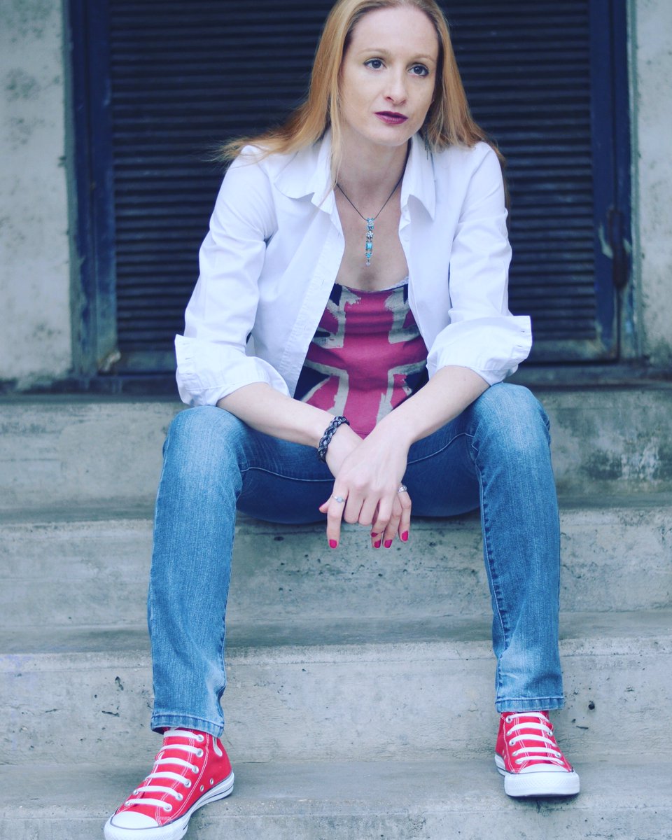 NathalieRippert's tweet image. Bonne fin de WE! Retour à ma vie militaire et reprise des cours au conservatoire! #kiss #imissyou #NonStandardModel