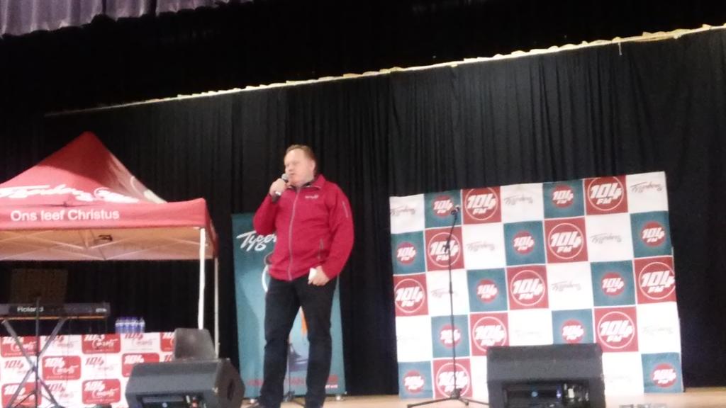 Tygerberg104fm's tweet photo. By die dankseggingsdiens in Mitchell's Plein. #BelofteWeek2015 @555Pike @GrootFM @karienb11 @rt104fm @GaryKieswetter https://t.co/pPsFtZzoS4