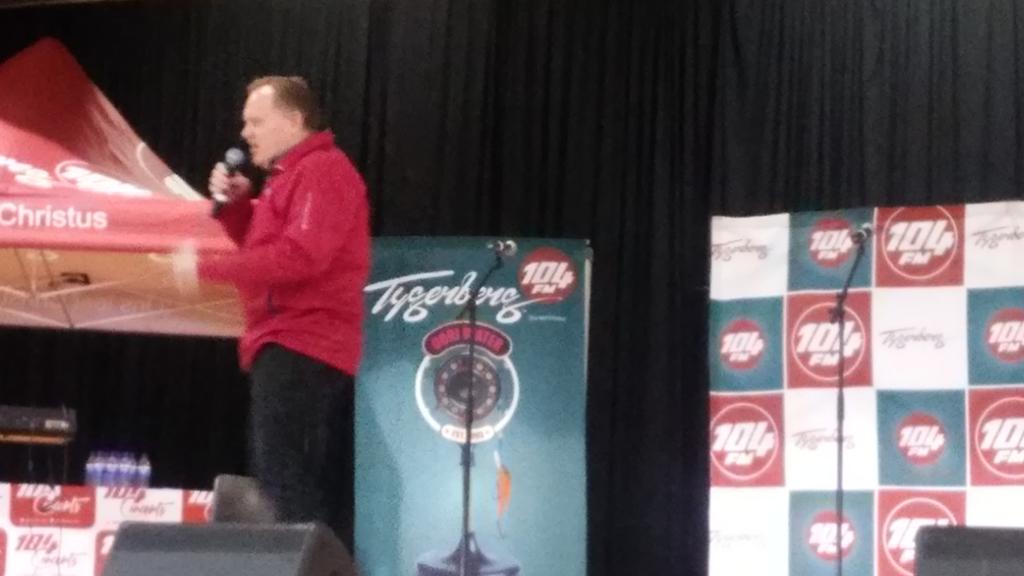 Tygerberg104fm's tweet photo. By die dankseggingsdiens in Mitchell's Plein. #BelofteWeek2015 @555Pike @GrootFM @karienb11 @rt104fm @GaryKieswetter https://t.co/pPsFtZzoS4