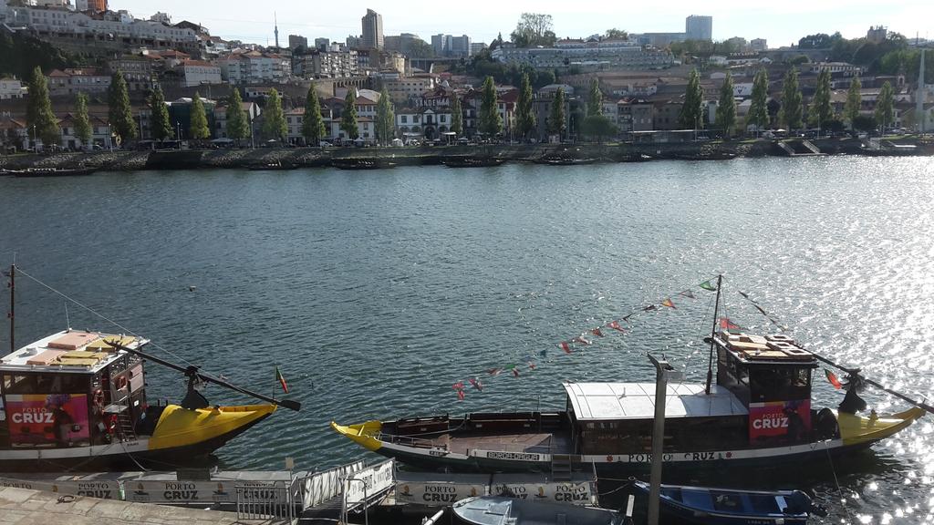 Bevi Porto ad Oporto. <a href="/cos2610/">Co</a> #Portugal