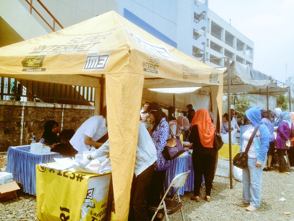 Event w/ KAKI (Komunitas Aksi Kemanusiaan Indonesia) dan Indosat - event Peringatan Sumpah Pemuda 28 okt '15