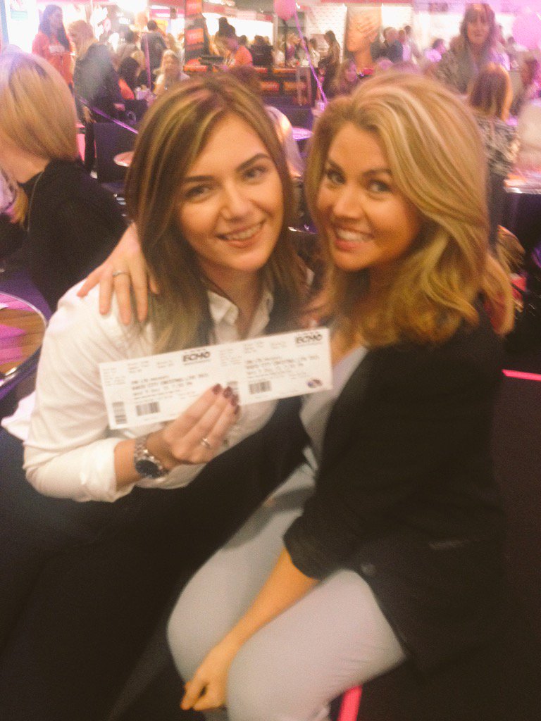 More @RadioCity967 live tickets dished out to our gorgeous Liverpool ladies today <a href="/GirlsDayOutShow/">Girls' Day Out</a> 💁🏆🌟