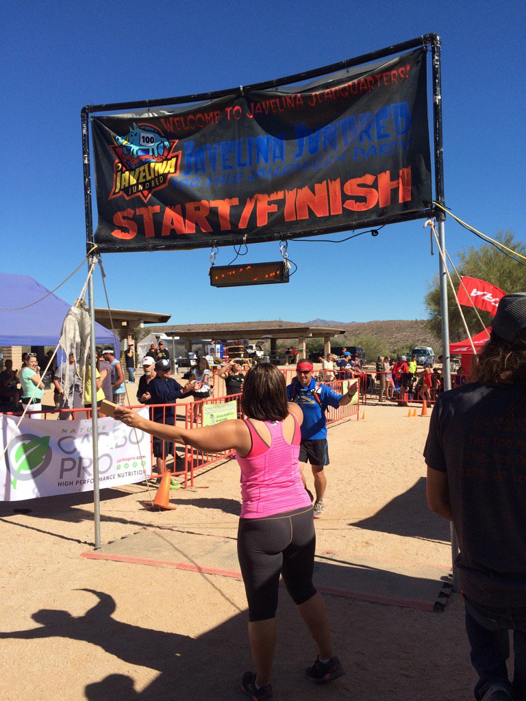WestSide_Rabbit's tweet photo. Scott Love finishes with almost 15 minutes to spare! #javalina100 @AravaipaRunning @USL_tv https://t.co/28MB84Llrg