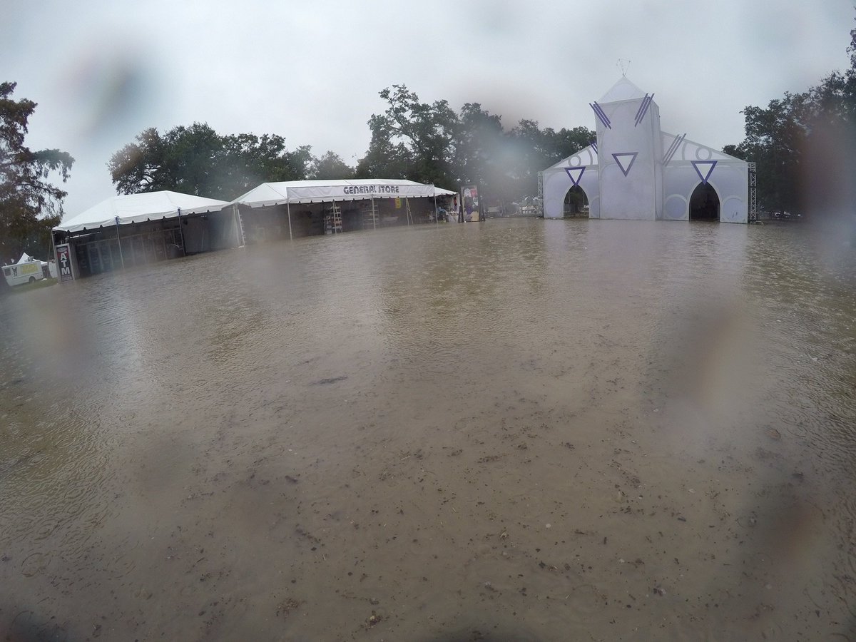 VoodooNola's tweet photo. The decision to cancel today was based on the safety of the Tribe - fans, artists, staff, vendors, and all involved. https://t.co/bpUNkGkMD9