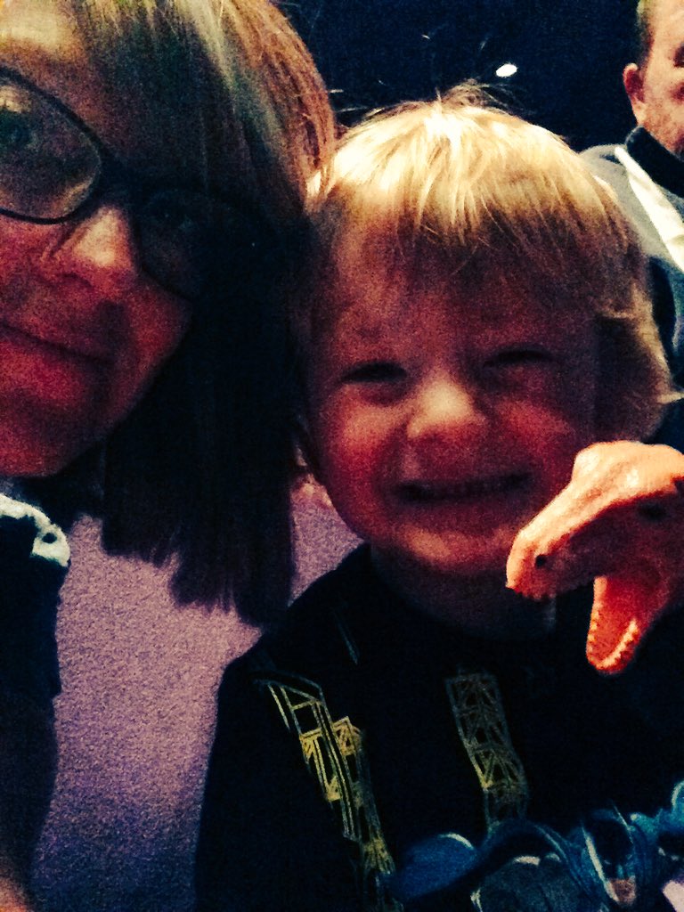 Mphillips19's tweet photo. @DinoZooLive brilliant show ❤️😀😀😃😄 https://t.co/aTXNyoEqfp