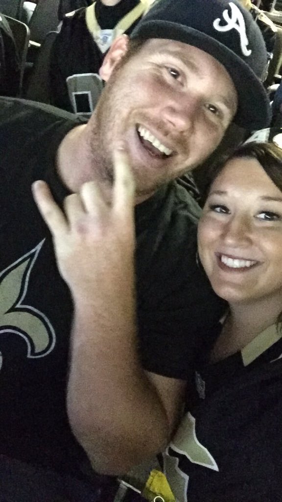 linebarg1's tweet photo. Pretty awesome when you run into people from home at an NFL game! #gosaints #whodat #SaintsGameday.pic https://t.co/0jBBcPADiI