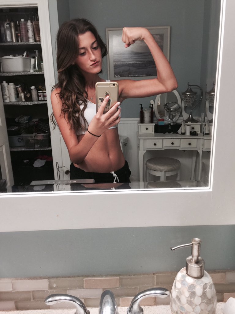 _kaydf's tweet photo. @briimm123 I lift LMAOO #toolpics https://t.co/j6lLnTZRZV