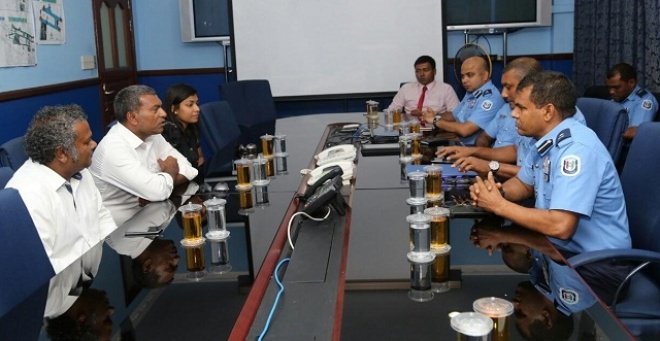 sunbrk's tweet photo. Muzaharaa beyvvumaa medhu dhevana visnumakah dhiumah fuluhun edhijje  https://t.co/J6DBim49jY https://t.co/F552VG6gUY