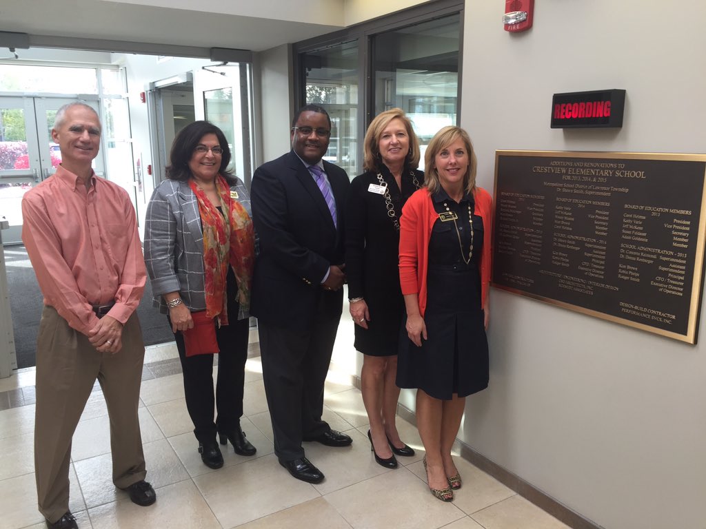ltgoodnews's tweet photo. @LawrenceSupt &amp; present/former school board members reveal the plaque commemorating the @CrestviewEL renovations! https://t.co/21y3vqLoJ4