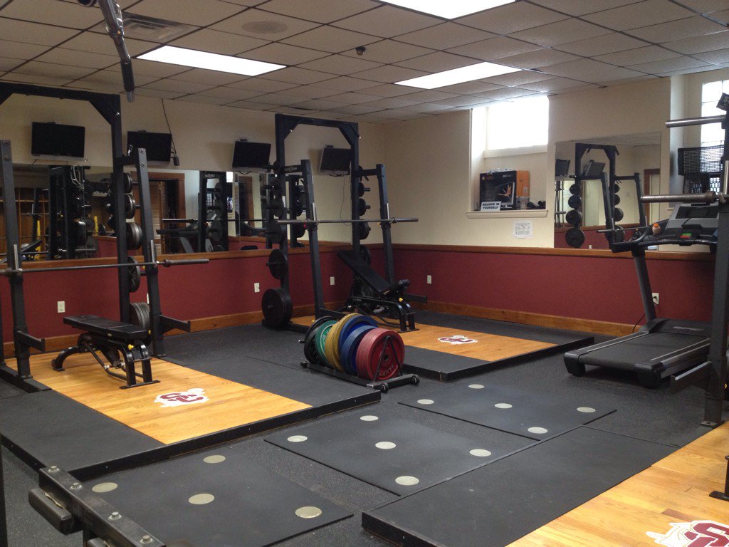 SCSAnchors's tweet photo. Check out our weight room! #SCSOpenHouse #athletes https://t.co/DR7uZZwPhI