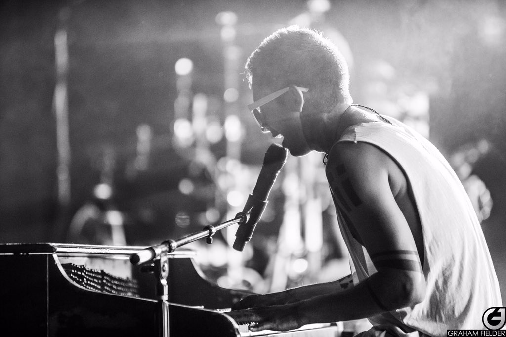 twentyonepilots's tweet photo. || stløuis. halloween. 10312015 || [photos: @grahamfielder] https://t.co/j0XRntV34H
