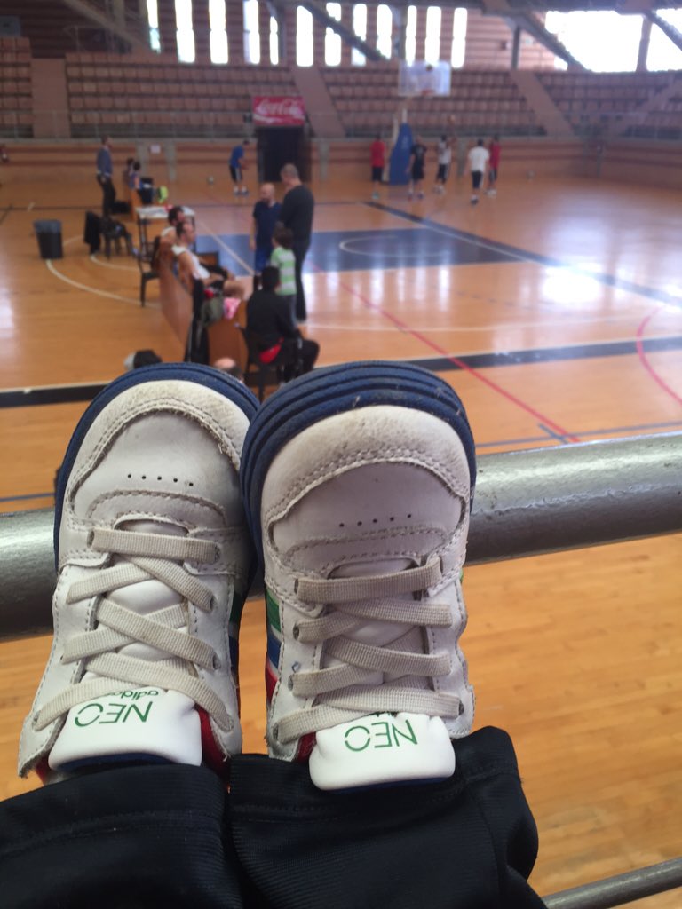 fatyfato's tweet photo. Apoyando a papi!!🏀🏀 https://t.co/FeT5P3lkna