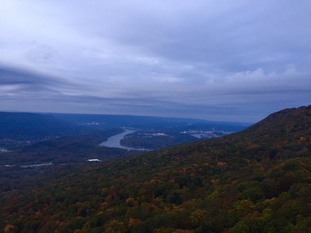 fowler_sheryl's tweet photo. Dusk ~ Halloween Night 2015 #chattanooga https://t.co/MswXkadelu