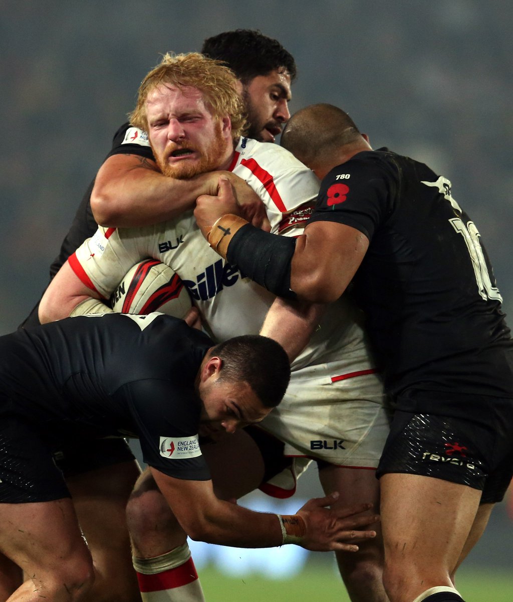 BBCSport's tweet image. England came from behind to beat world's top ranked side New Zealand in the opening Test. bbc.in/1k2u7FD