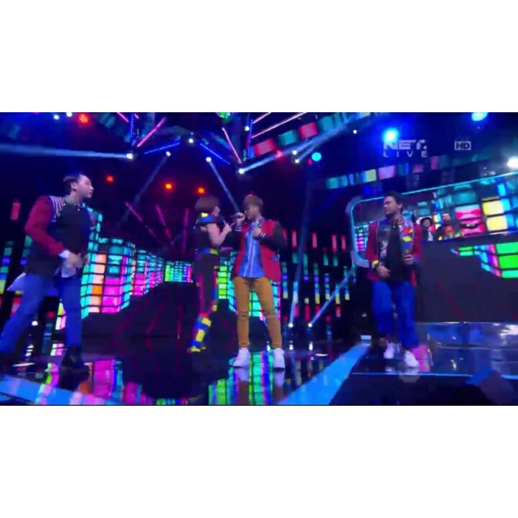 SMASH_Siantar's tweet photo. Terimakasih kalian sudah mengobati kerinduan kami 😘😘 #SMASHOnTheRemixNET https://t.co/5KYXk7HJc2