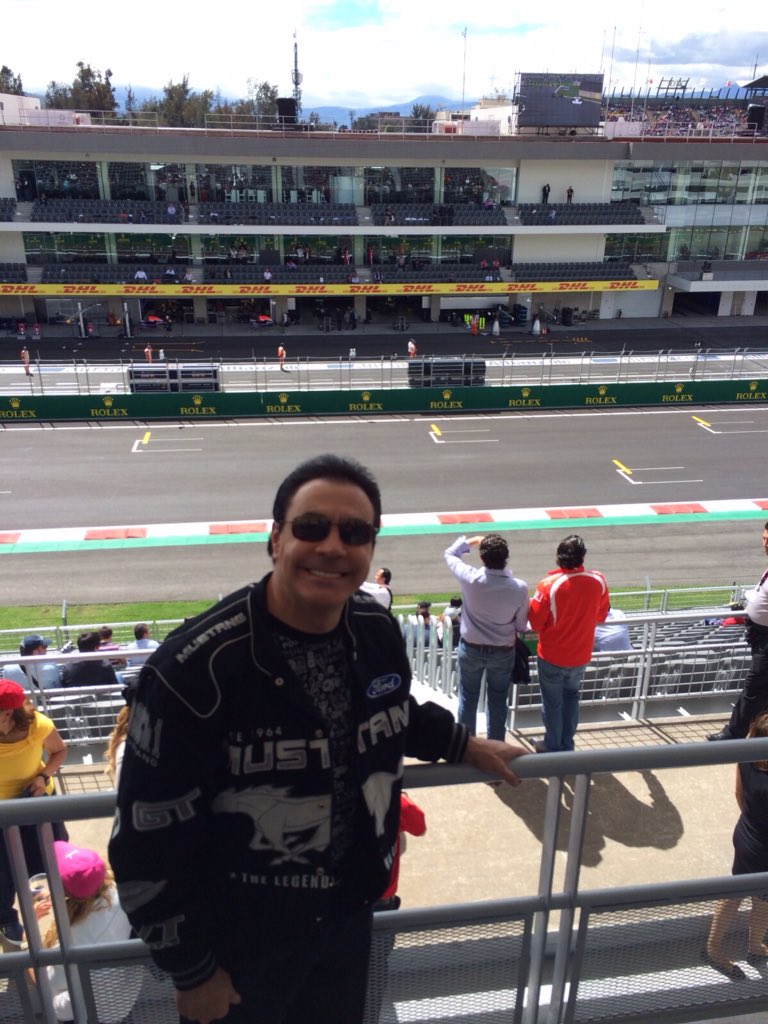 Disfrutando de <a href="/F1/">Formula 1</a> en el <a href="/autodromohr/">Autodromo Hnos. Rodriguez</a>