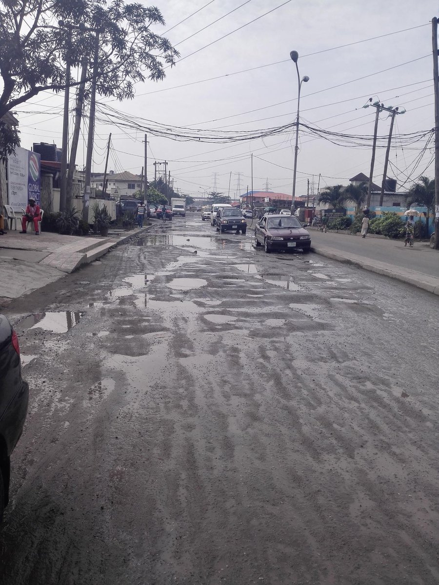 Urenwoke's tweet photo. @AkinwunmiAmbode @IFM923 Some Pictures of the road (Pt7) https://t.co/Oy0HyDvNdb