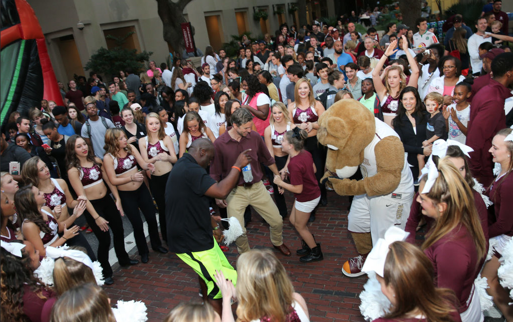 CofC's tweet photo. Basketball Block Party is TONIGHT, from 6 to 8 p.m. on George Street. #thecollege https://t.co/xJpc7EYHuq https://t.co/CLEWYdwvsi