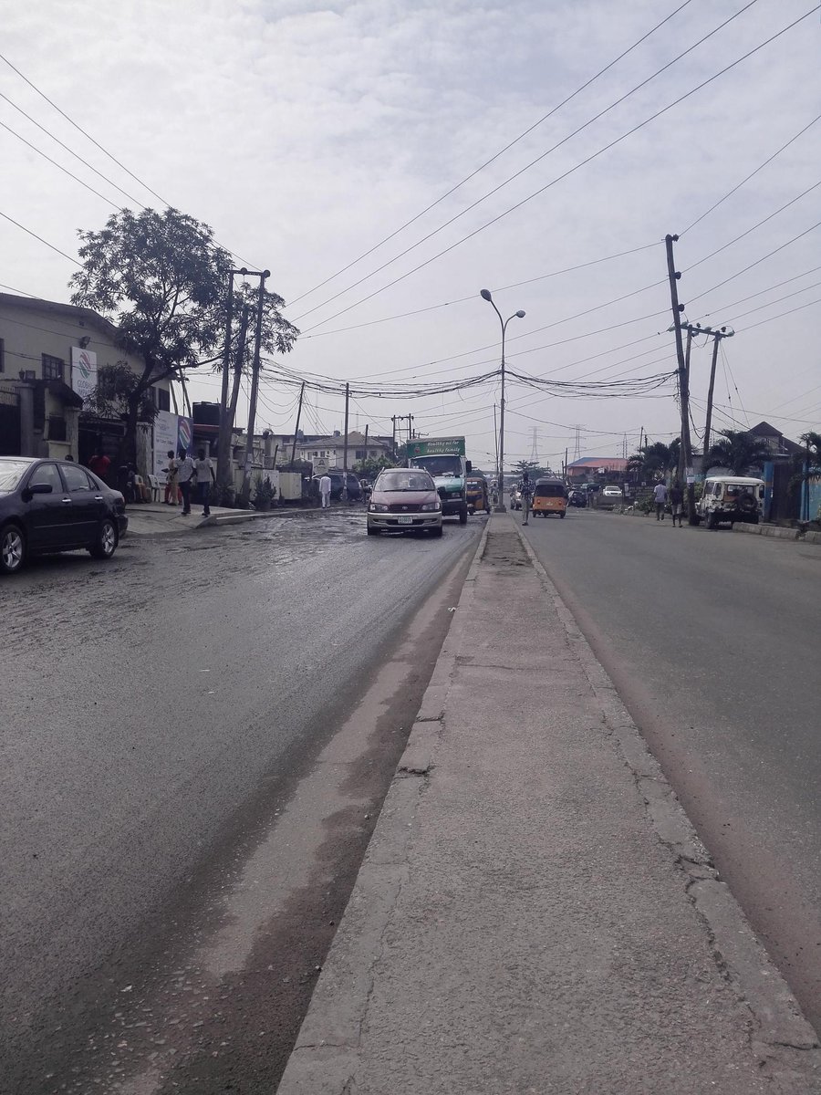 Urenwoke's tweet photo. @AkinwunmiAmbode @IFM923 Some Pictures of the road (Pt7) https://t.co/Oy0HyDvNdb