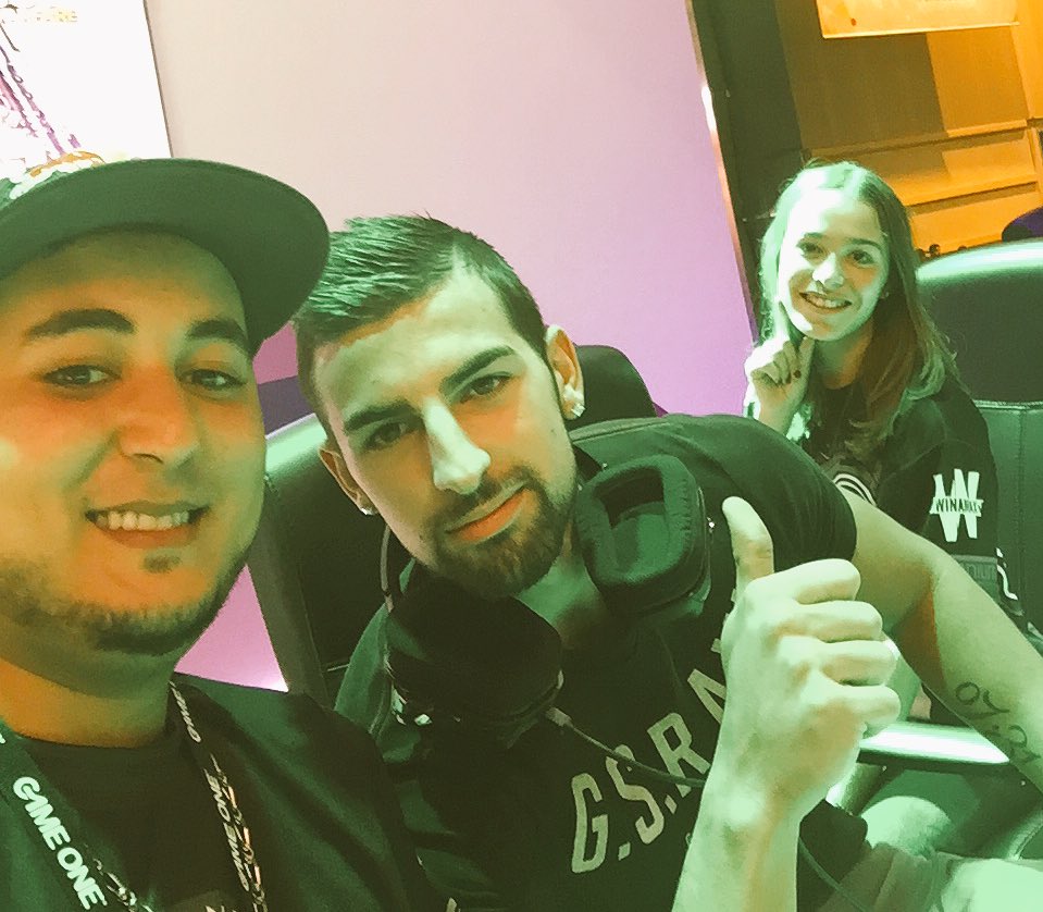 Gotaga's tweet photo. Dernier FFA, on est accompagné d'un musclé et d'une demoiselle !Après je laisserai ma place à KingTitoune ! https://t.co/kaEhePGs3f