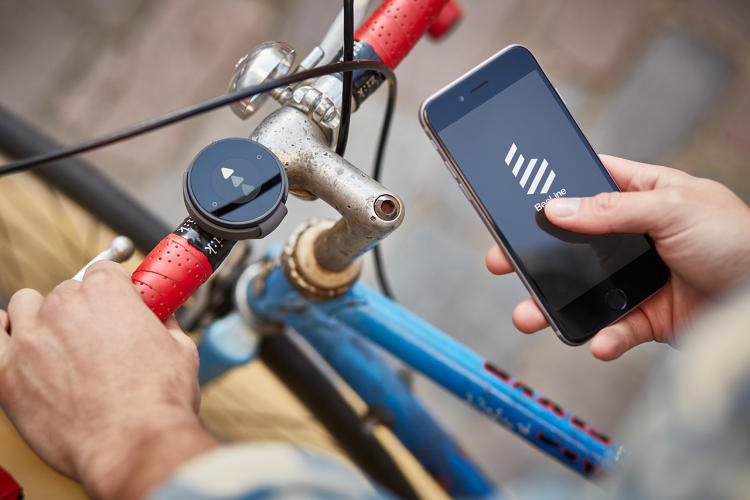 FastCompany's tweet photo. A new navigation tool for bikes gently nudges cyclists toward their destination: https://t.co/8yPJN5kKtL https://t.co/9LCDlAp3xy