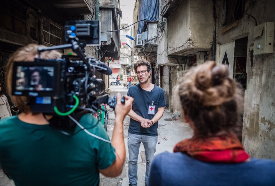 YvetteLaDo's tweet photo. Working for the Red Cross in Damascus, Syria #heartbreakingstories https://t.co/1fFL6nG2ro