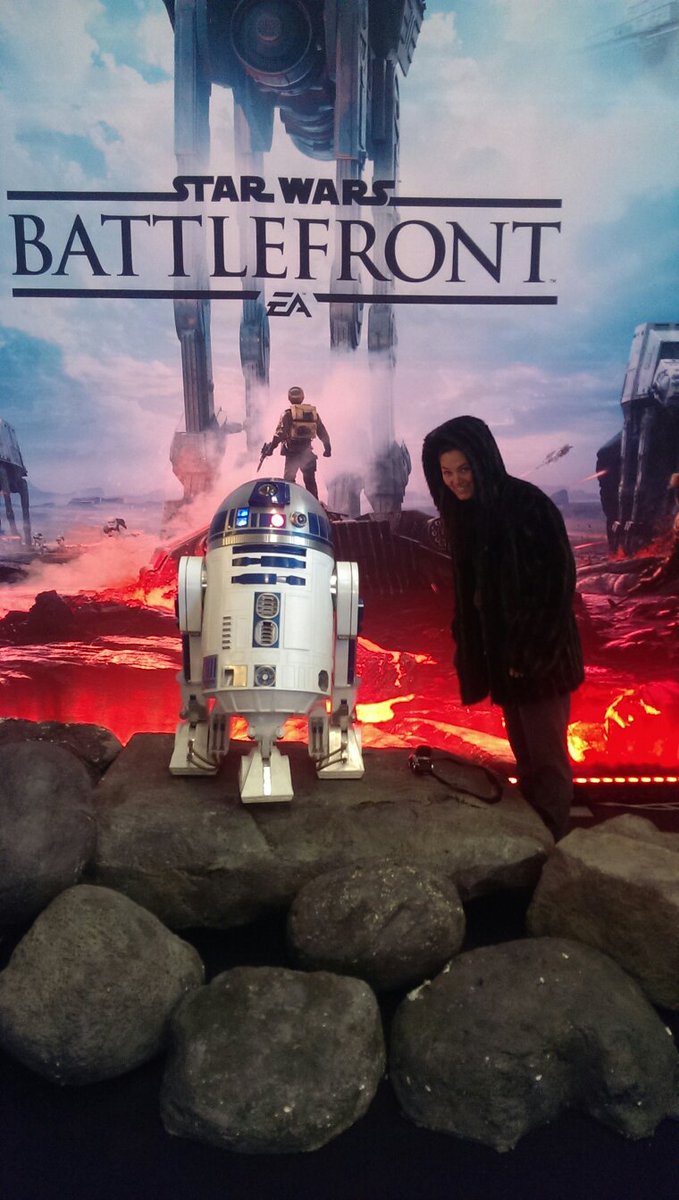 Joim_J's tweet photo. #StarWarsBattlefront #comicconstockholm https://t.co/GUT6DSQEtB