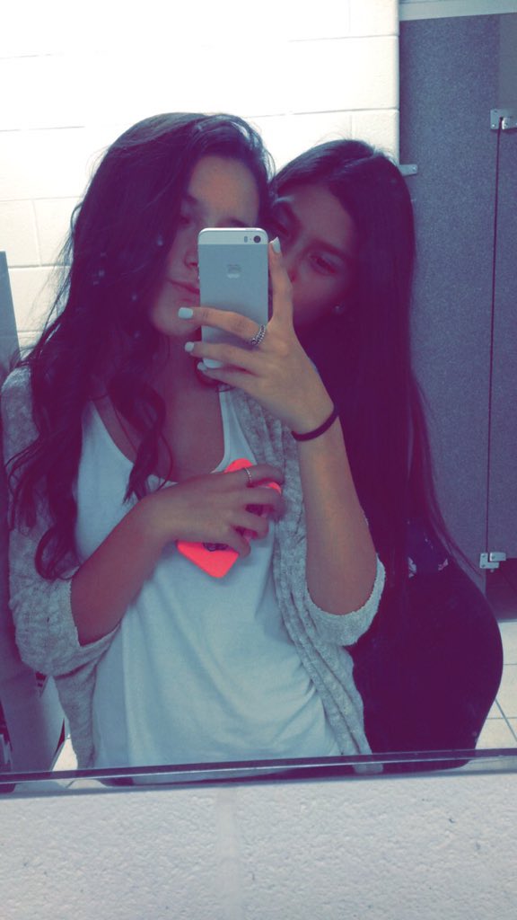 HAPPY BIRTHDAY KENDALL JENNER I love you lots hope you have a great day!    