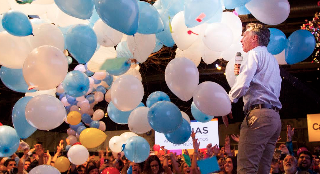 mauriciomacri's tweet photo. Abrimos los ojos y no los volveremos a cerrar. https://t.co/b4K1nhlfPw https://t.co/kVrytjLHoD