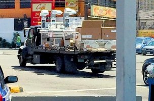 DrFergusonchikV's tweet photo. So what if baby incubators are Carried on dirty wreckers? #mymoneygood https://t.co/OeNSjqGspk https://t.co/MpaUiFVc8g