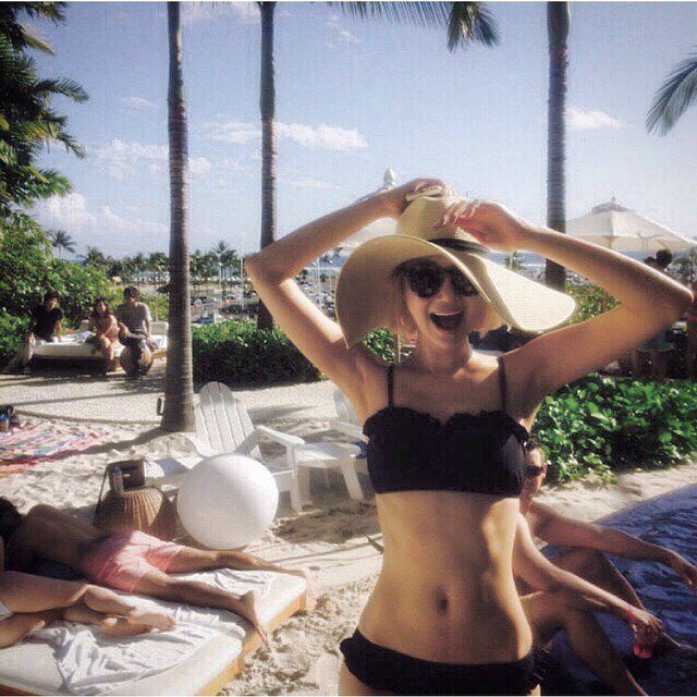 cf로 떼부자가 될 고준희 비키니 허리라인 | 인스티즈