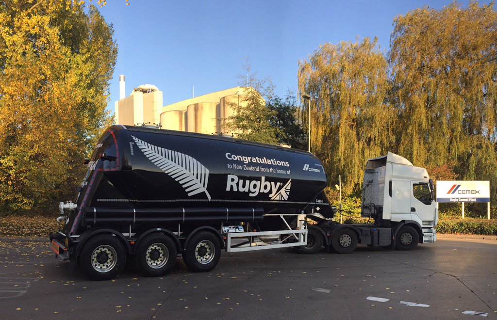 CEMEX_UK's tweet photo. We are honouring our wager - Here is what we have been up to since 6pm yesterday. Congratulations @AllBlacks #Rugby https://t.co/j0d6NDIoha