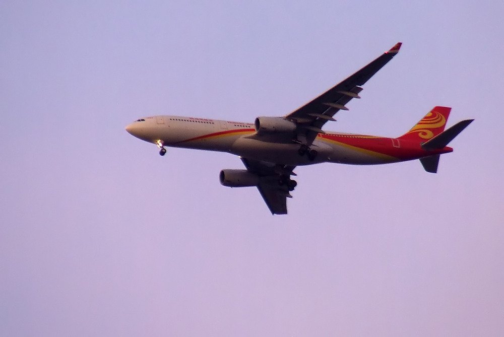A3803's tweet photo. #Hainan bei Sonnenuntergangshimmel, bald kommt der bei Dunkelheit. #B5950 #A333 #PEKTXL #HU489 https://t.co/0fdkIzl2U0