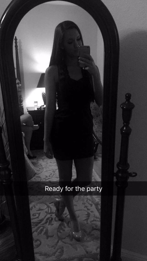 cassidylynn99's tweet photo. had a fun night🎭 #samsparty https://t.co/DcuQKDYhb6