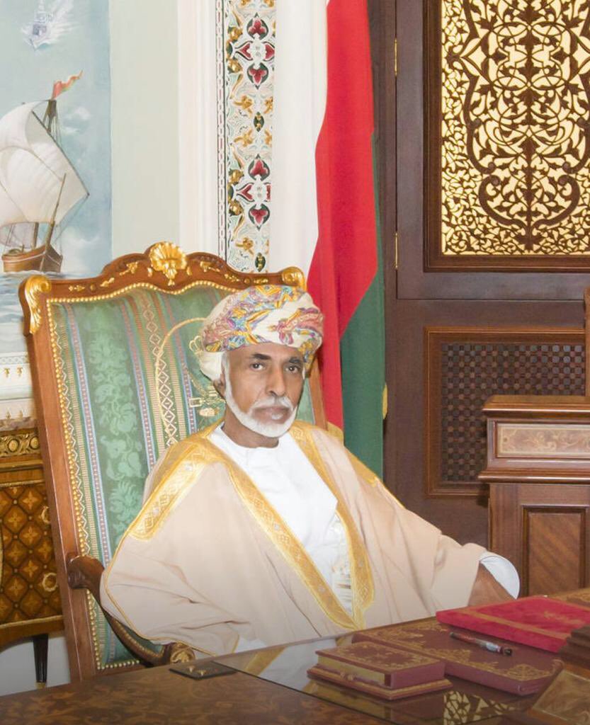 غزآكَ الشيبُ ، فَغدوتَ وسِيماََ جِجدا يا أبِي ❤️💚💭

#قابوس