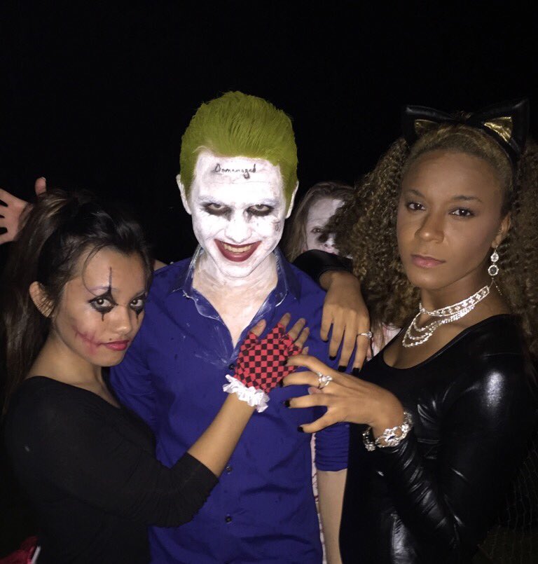 amessenze's tweet photo. R.I.P to October 2k15. Thx for being rad https://t.co/s8hdFtkwRx