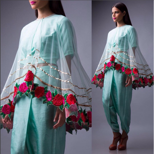ExclusivelyCom's tweet photo. Love floral motifs on flowy silhouettes! Shop ANEEKHA on Exclusively! https://t.co/wZuoOzvQRM