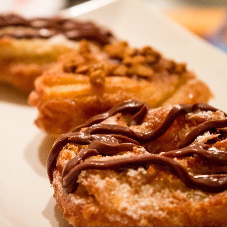 KouzounasKitche's tweet photo. Happy Sunday! To all you cronut fans... This recipe is for you. 
https://t.co/l1Mr7u9Ne5

#Cronut #Recipe #Chef https://t.co/5dryiaOn5x