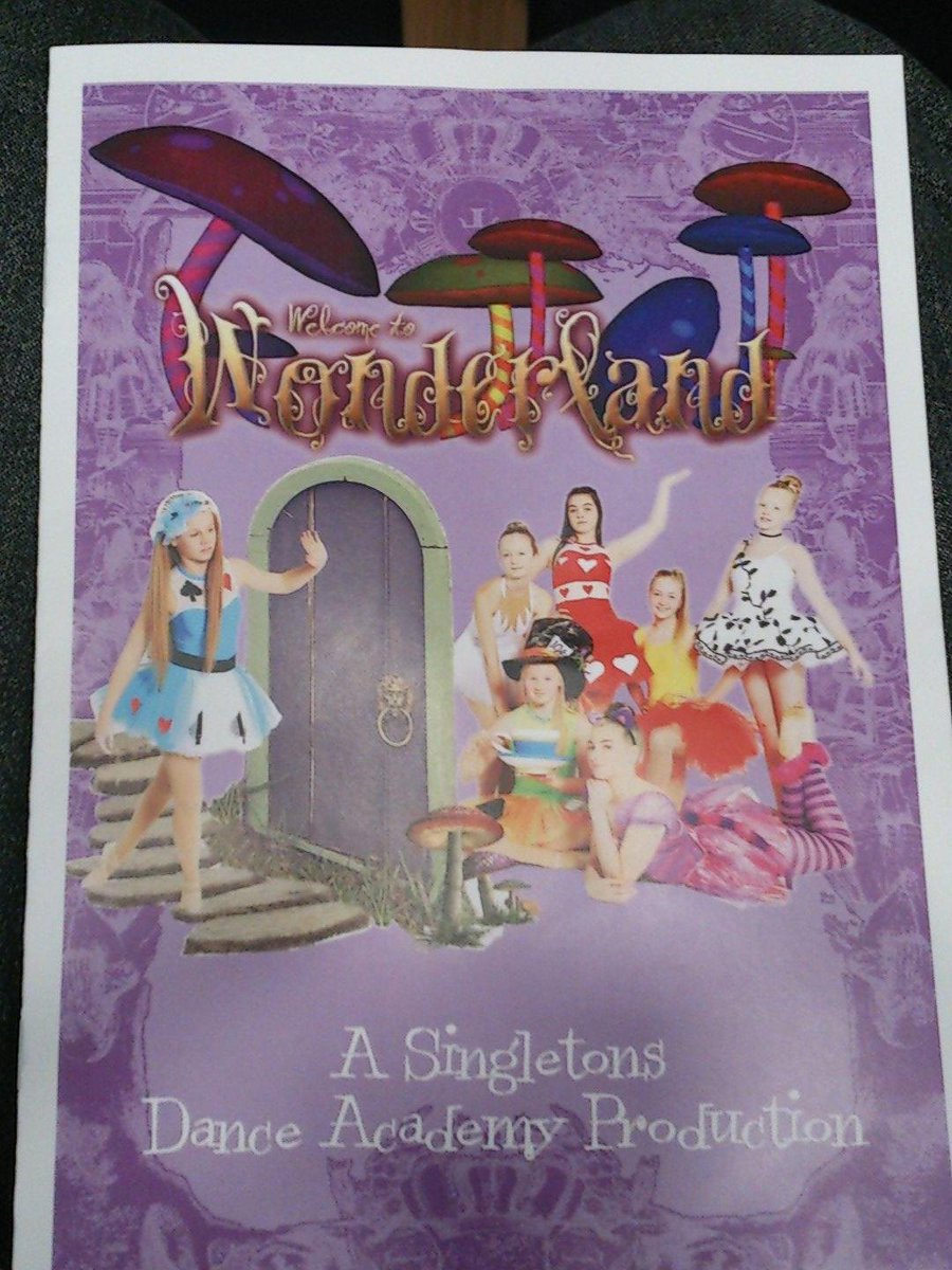 AidanSnr's tweet photo. Wonderful performances from The girls & boys of Singletons Dance Acadamy @GFTheatre #dedication #singndance https://t.co/4EYkIkVmpC