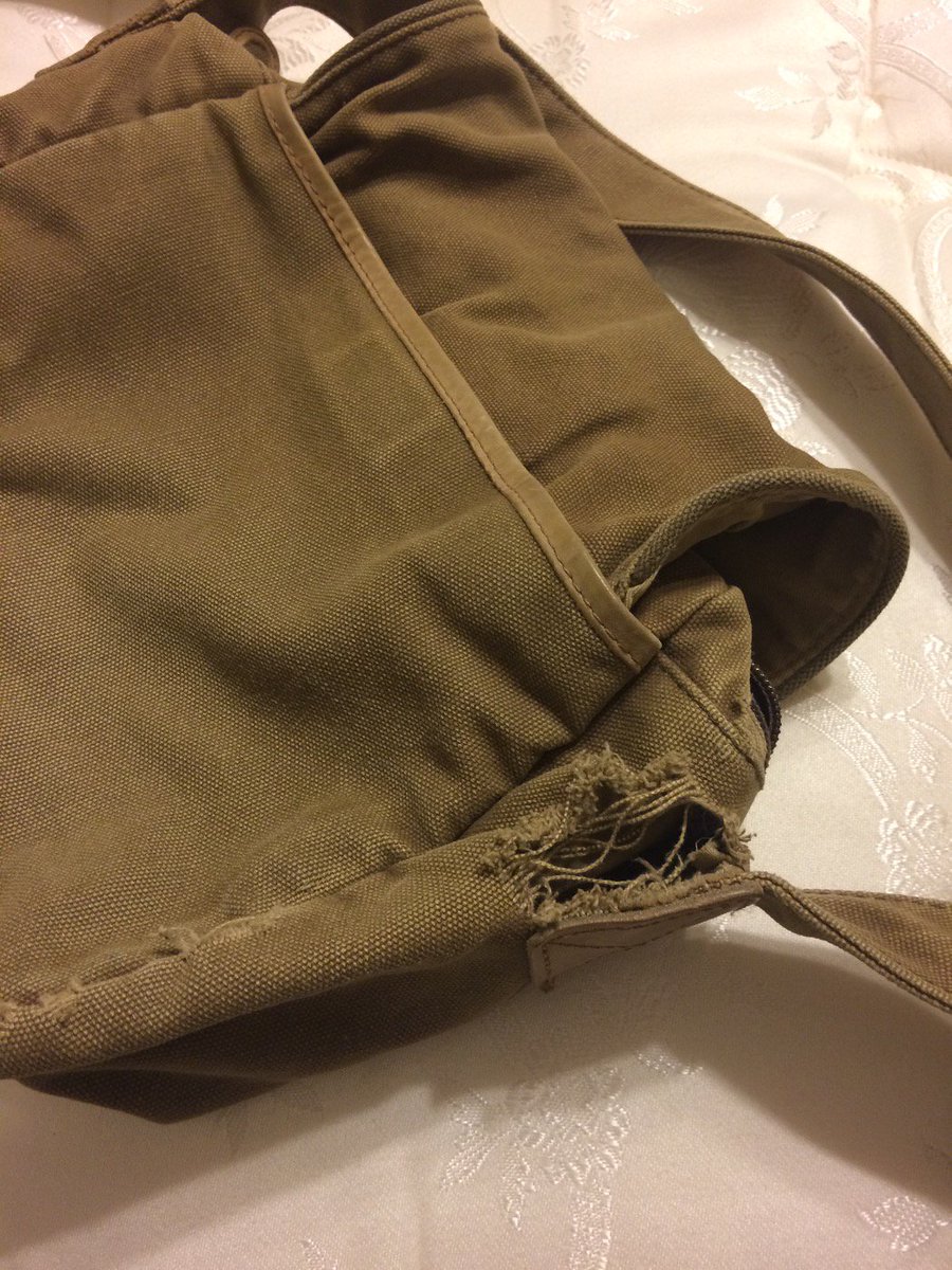 TheBuroak's tweet photo. Hey @LLBean! Is this something you guys would fix? https://t.co/258V4eelft